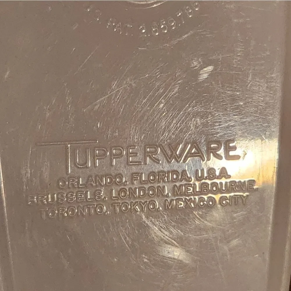 Tupperware Pour & Store Container 509-11 499-12